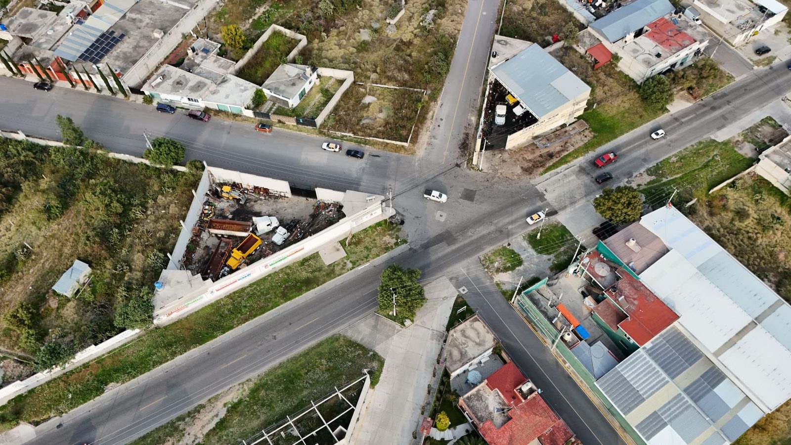 High-angle aerial photo capturing intersections and buildings in Pachuca de Soto, Hidalgo, Mexico
